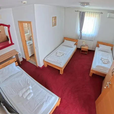 Nihad Nocleg ze śniadaniem *